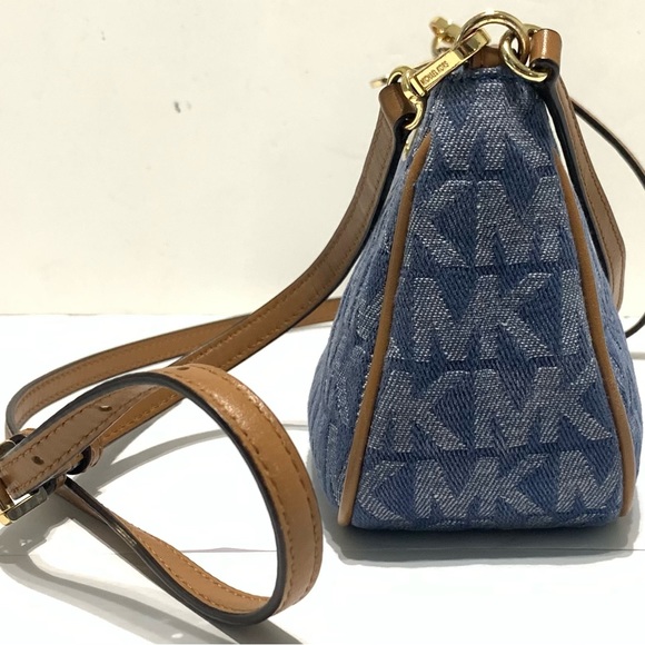 Jet Set Convertible Md Pouchette Denim Pvc Leather Cross Body Bag - Picture 7 of 12